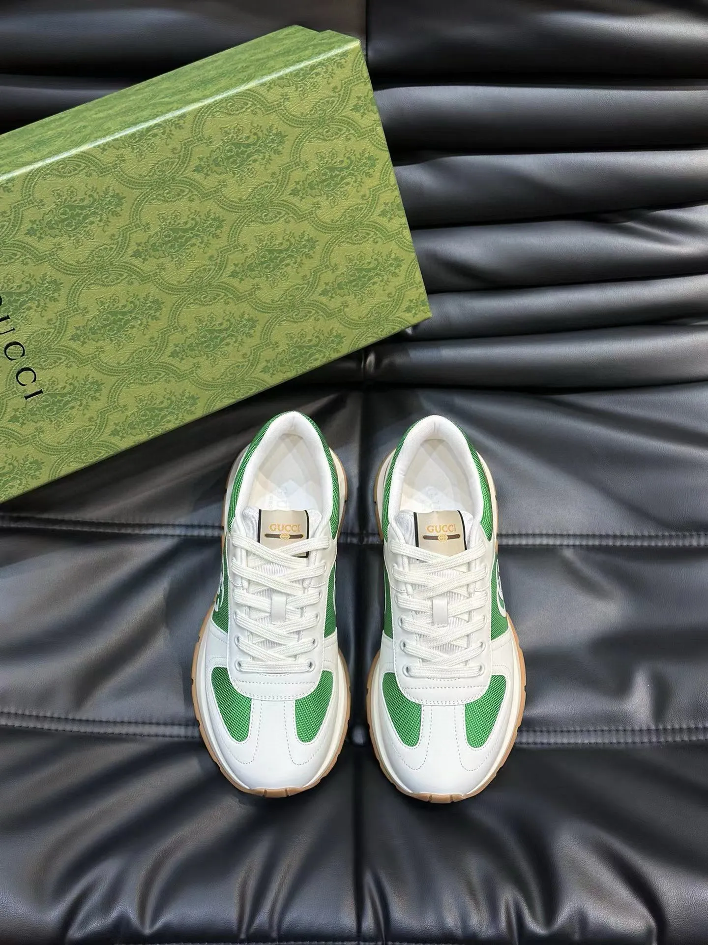 Factory price: 460💰Gucci new men's shoes GUCCI [Lightning] latest shoes are shipped. Original quality, fashionable, made of special materials, sheepskin lining, brand new packaging. The foot feels super comfortable and the workmanship is impeccable. Size: 38-45, Dingyi 45
